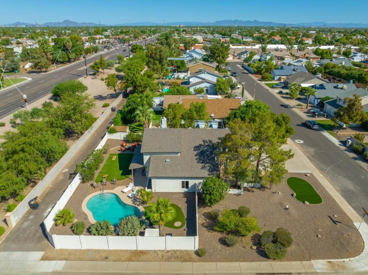 5 Bdrm Heated Pool Game Tables Central Location Villa Chandler Exterior photo